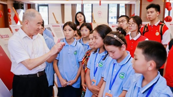 盈股网在线 红色教育如何“圈粉”青少年？静安“关心下一代”提质再升级